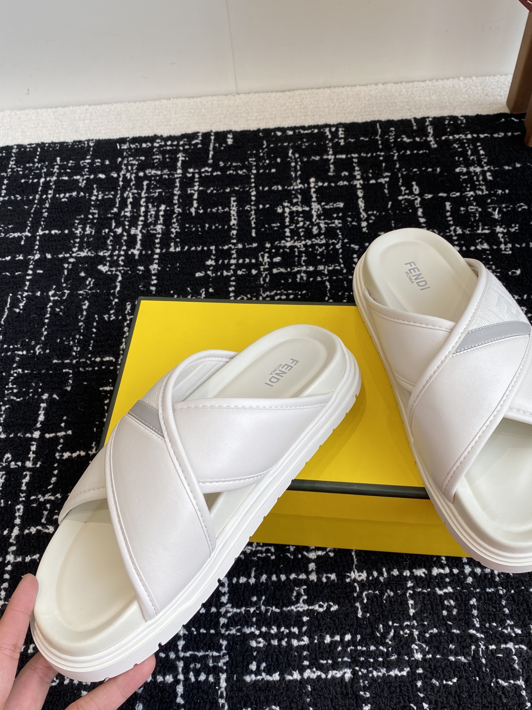 FENDI SLIDES