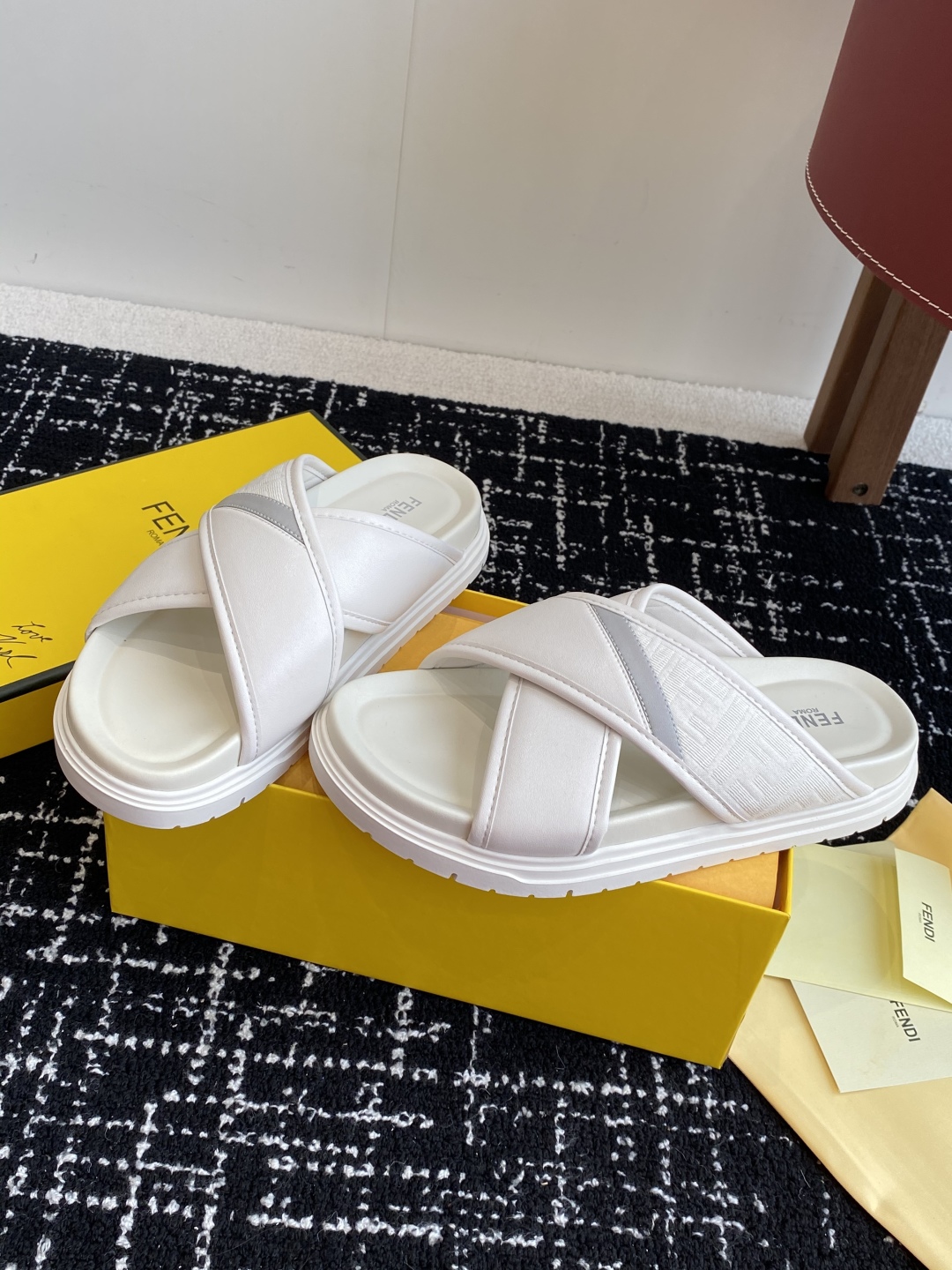 FENDI SLIDES