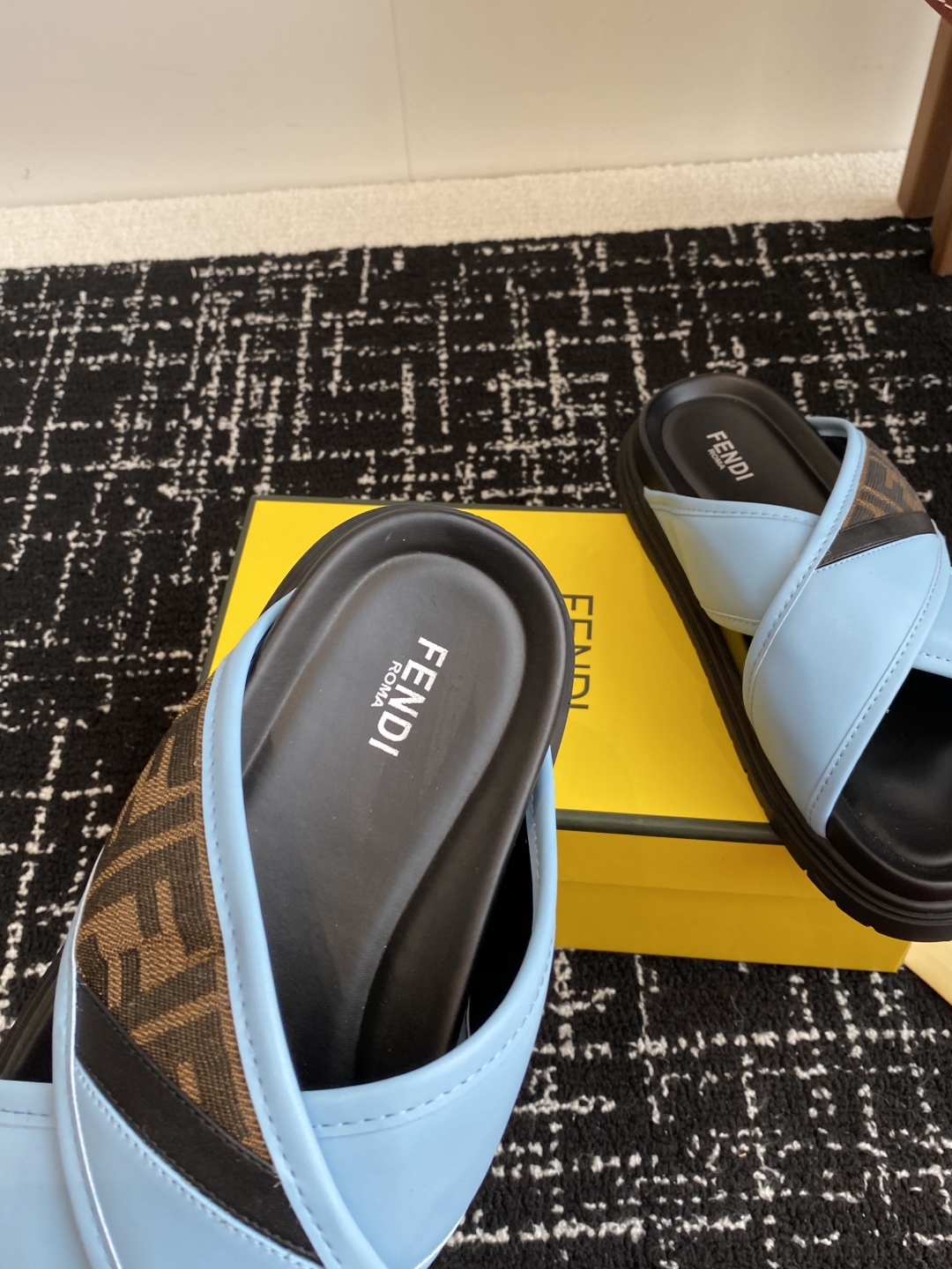 FENDI SLIDES
