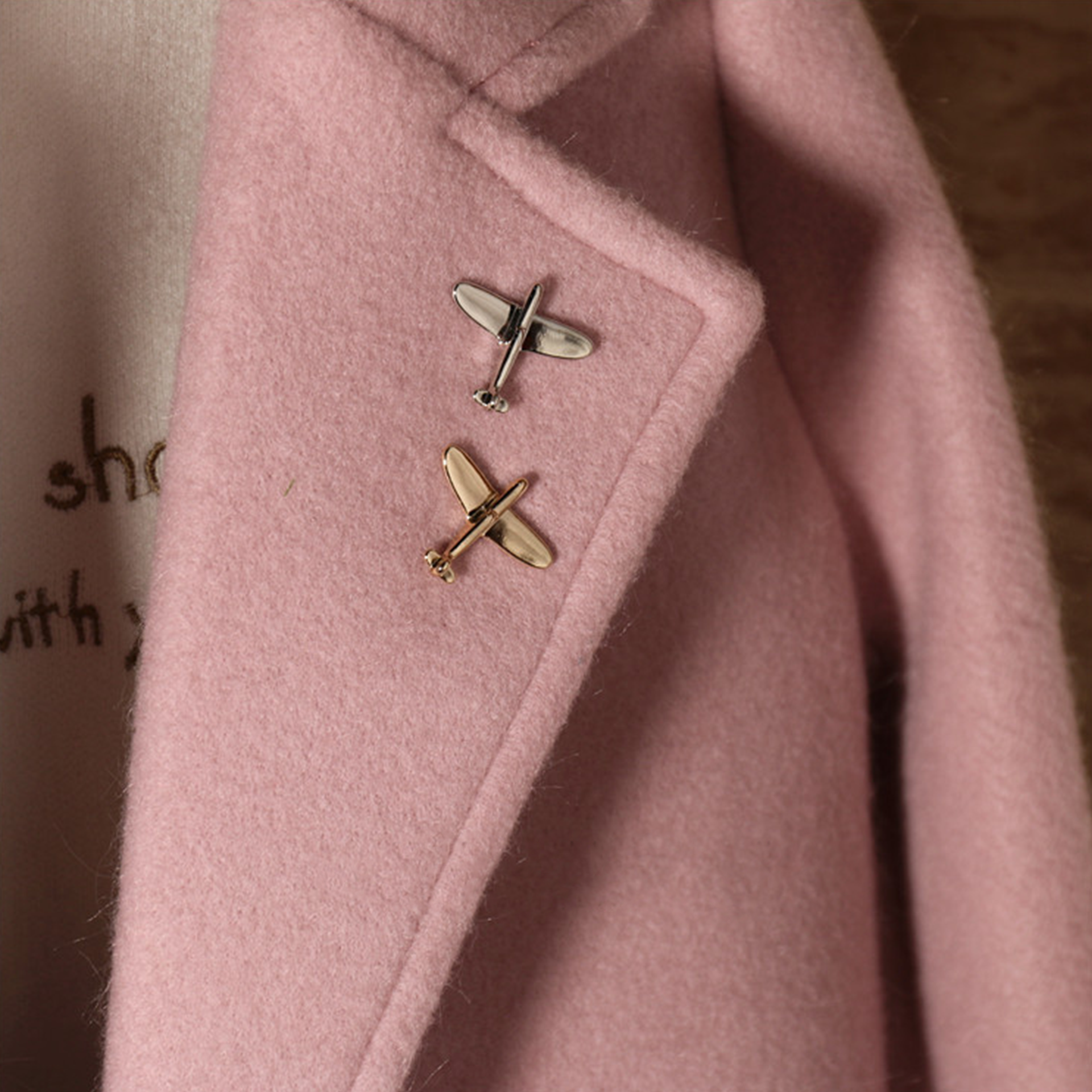 Fashion Aircraft Suit Brooch A1018-DOOHOOB