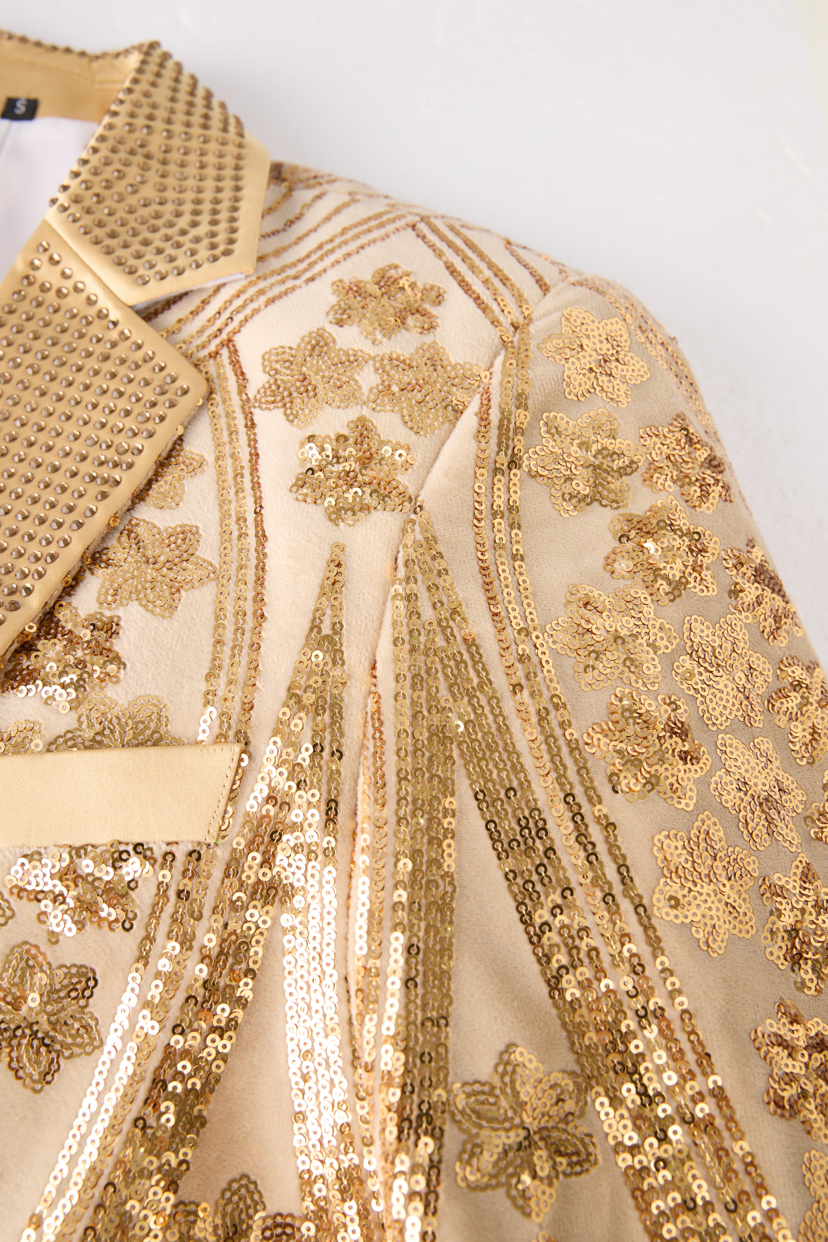 dazzling_gold_sequined_men_blazer_S8658_for_party_performance_by_DOOHOOB