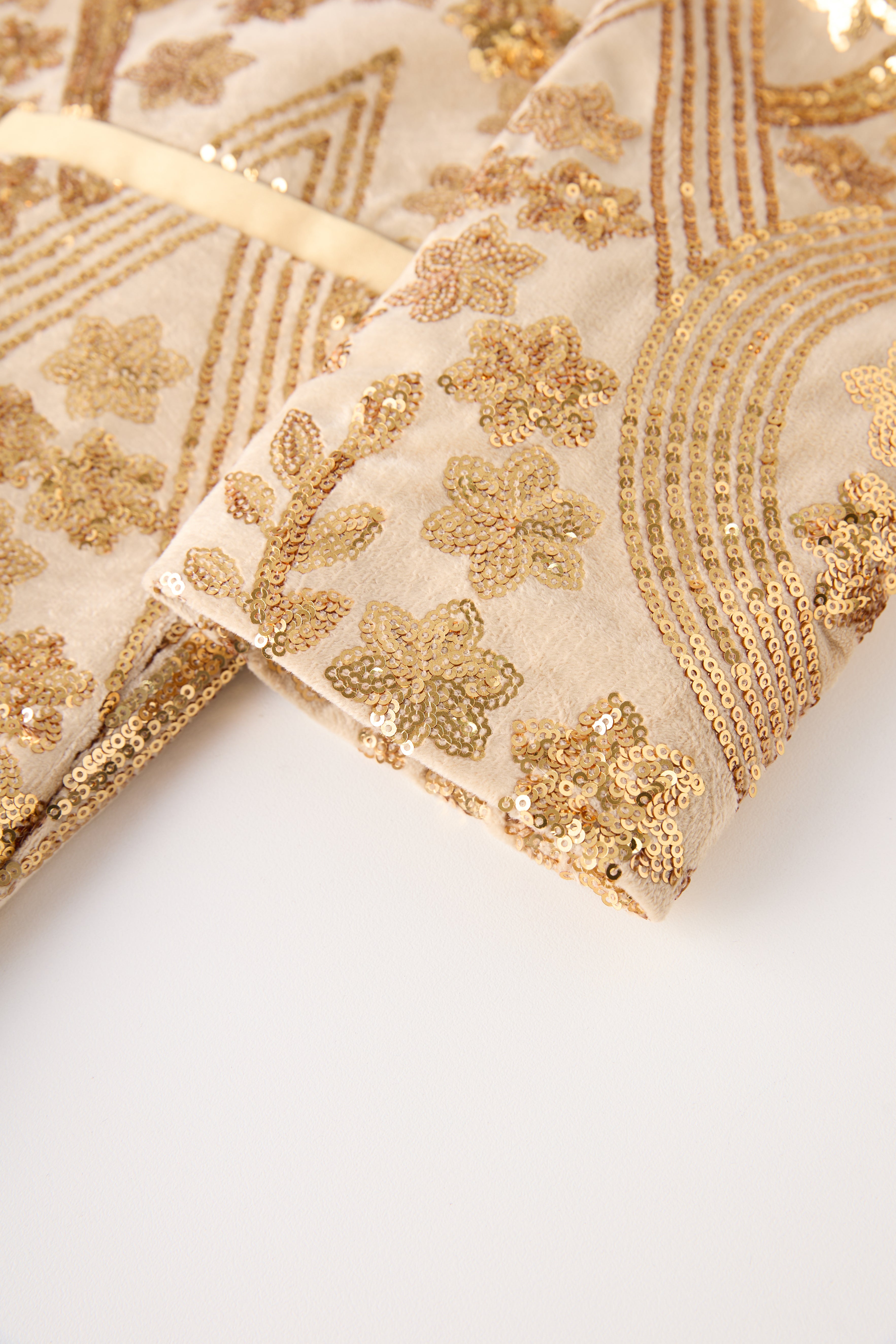 dazzling_gold_sequined_men_blazer_S8658_for_party_performance_by_DOOHOOB