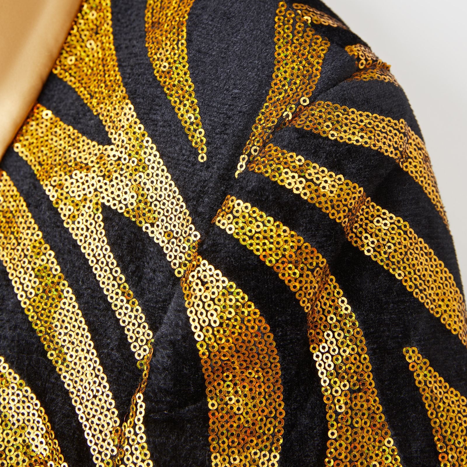 Golden Gleam Zebra Stripes Tuxedo S8339-DOOHOOB