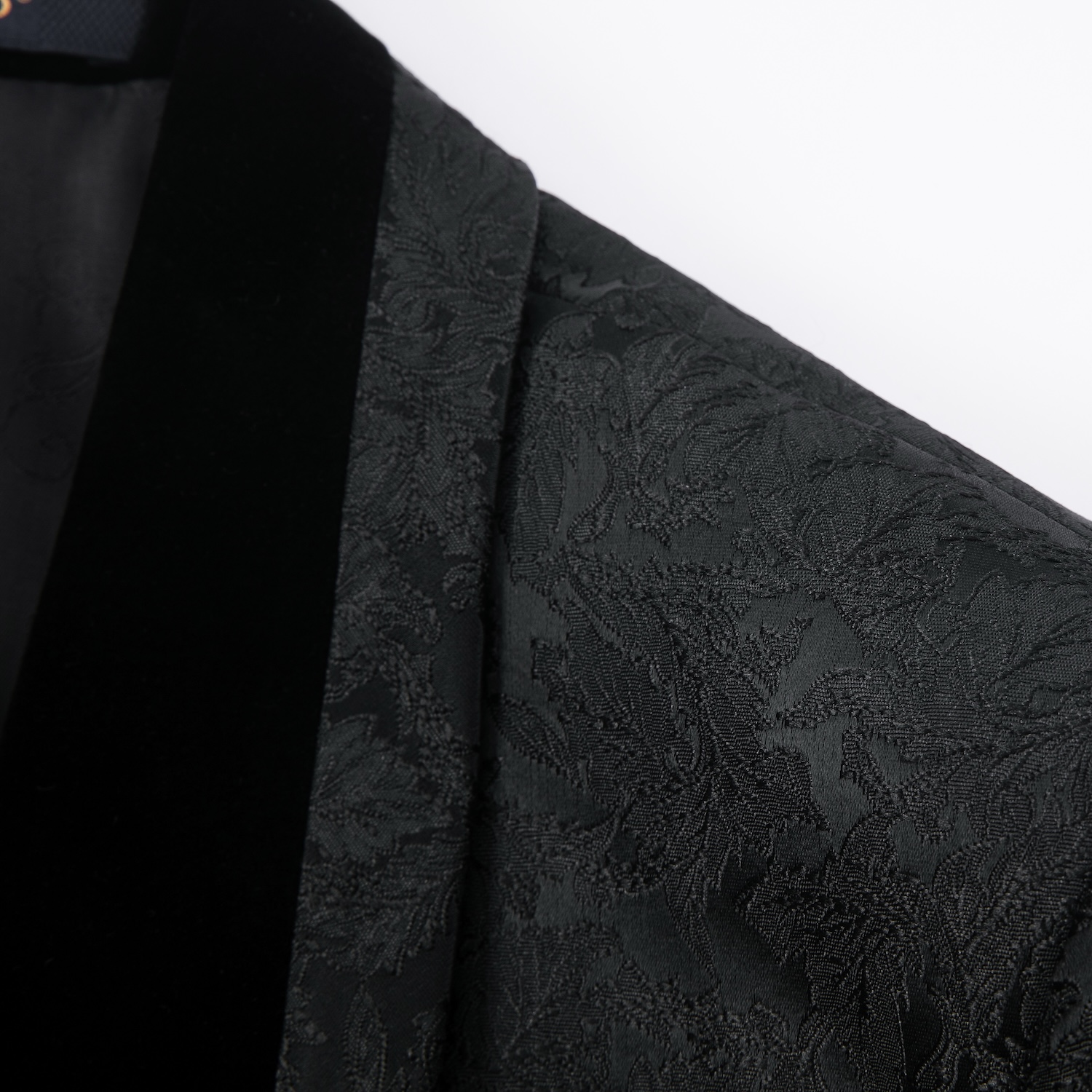 White Black Velvet Collar Suit S8635