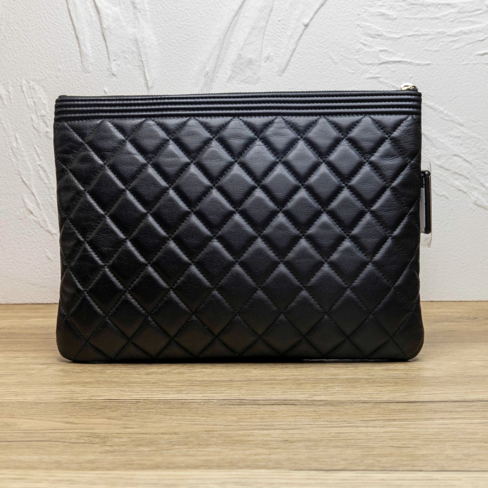 CHANEL Le Boy Clutch 27cm Noir-New Feature Demo