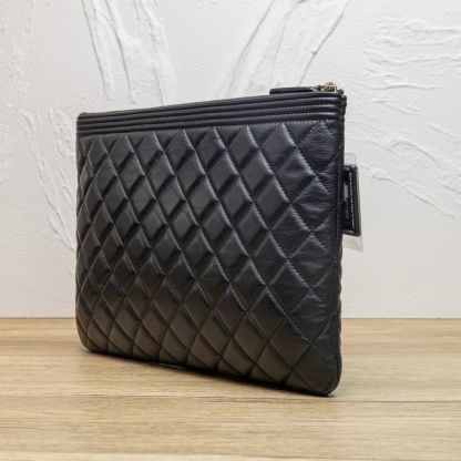 CHANEL Le Boy Clutch 27cm Noir-New Feature Demo