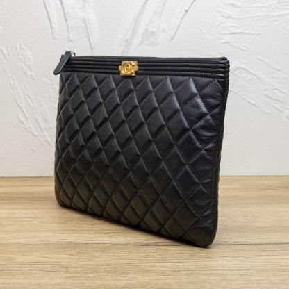 CHANEL Le Boy Clutch 27cm Noir-New Feature Demo