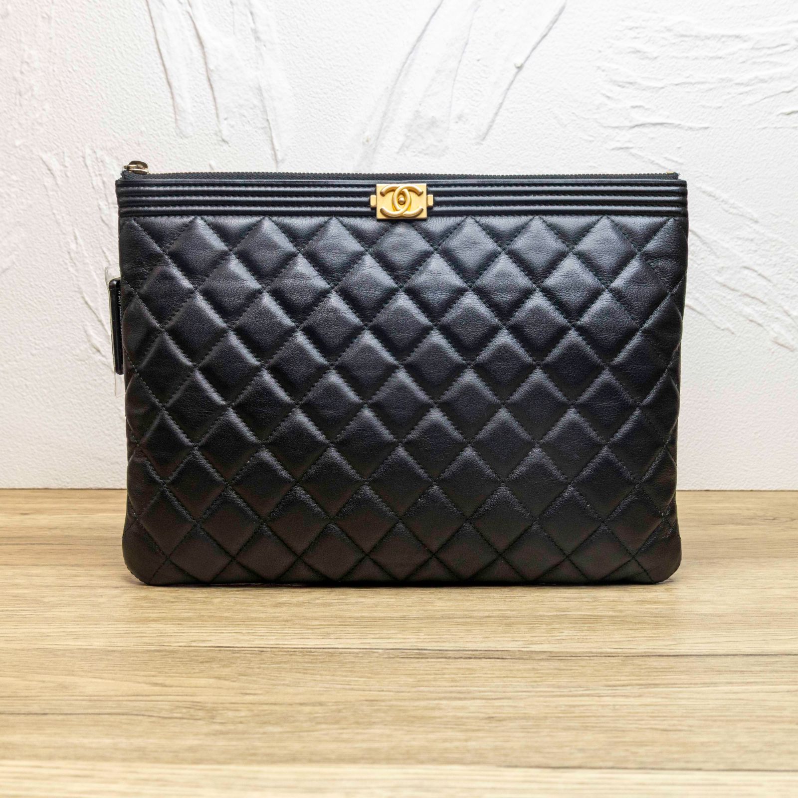 CHANEL Le Boy Clutch 27cm Noir-New Feature Demo