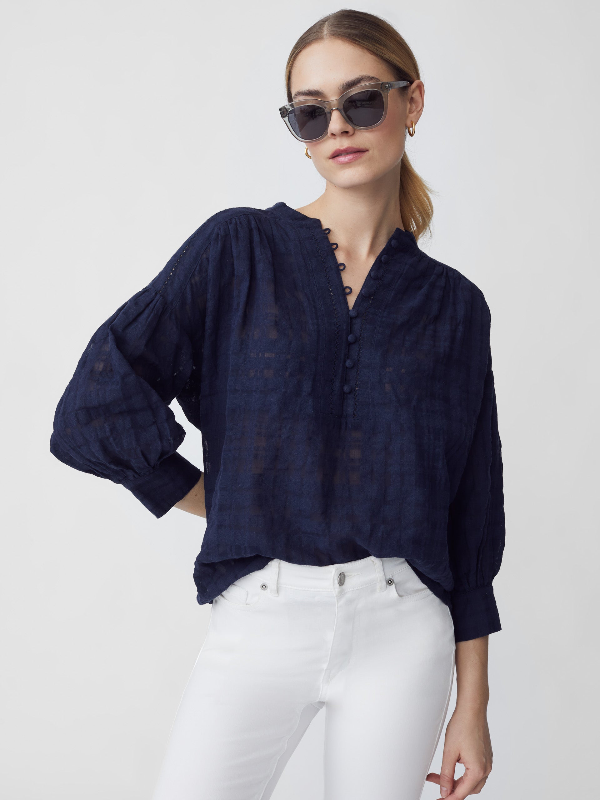 Ushi Blouse-New Feature DemoNew Feature Demo