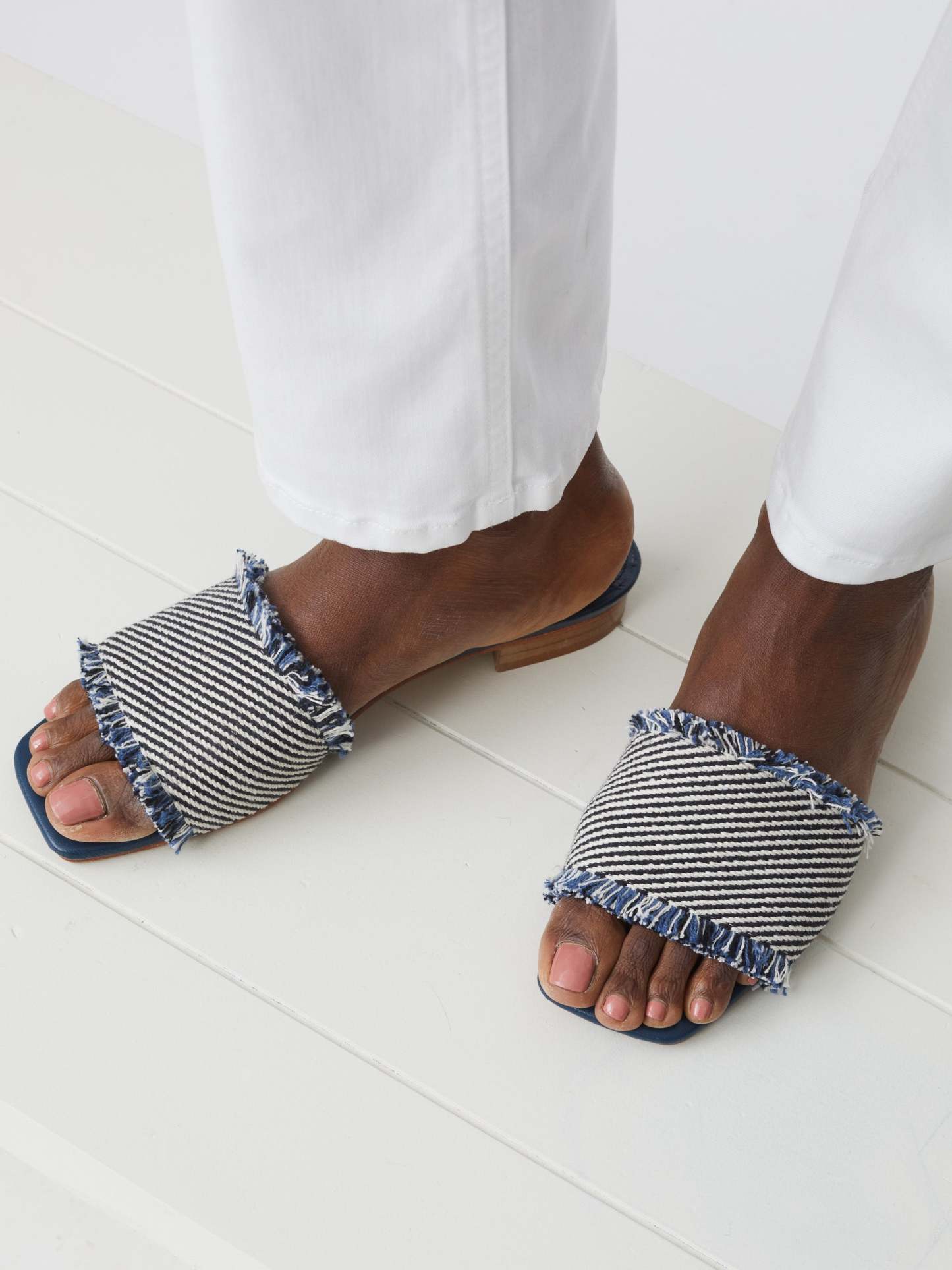 Lile Sandals-New Feature DemoNew Feature Demo