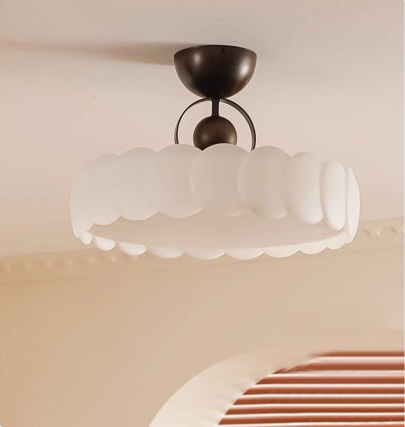 Second-hand cream style master bedroom princess room lamps