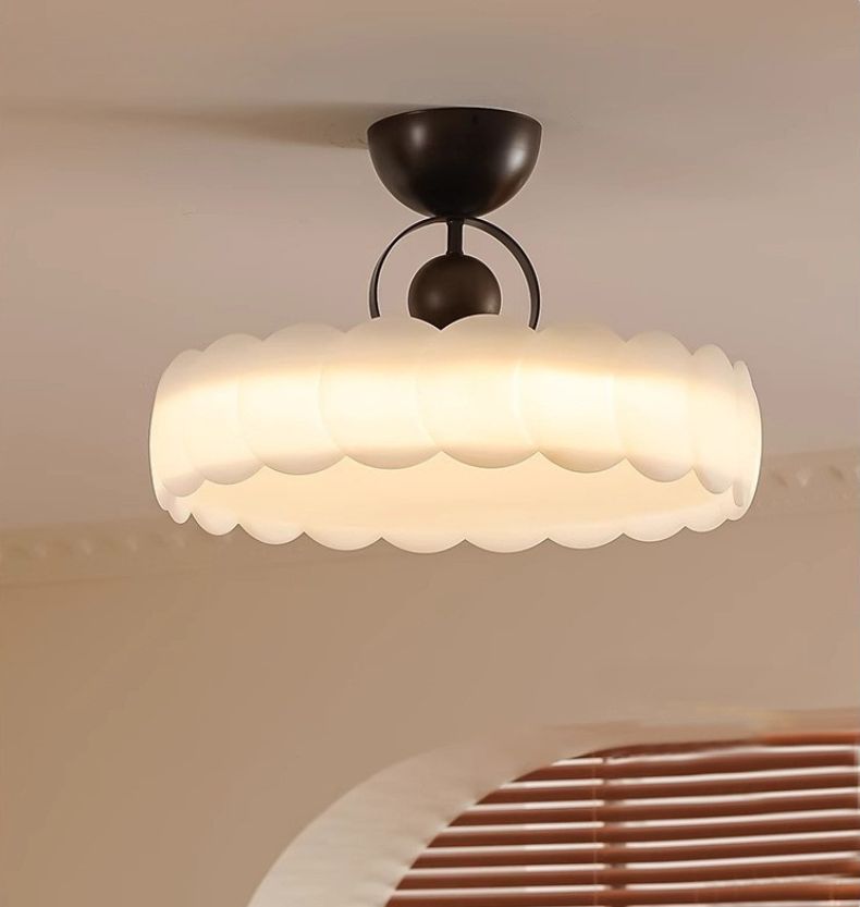 Second-hand cream style master bedroom princess room lamps
