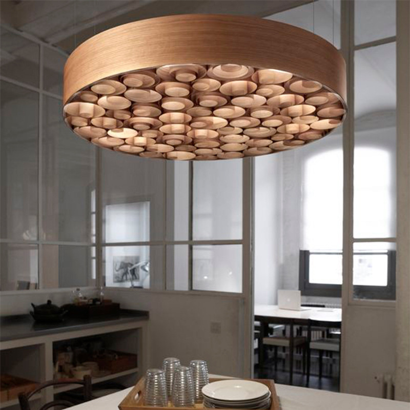 Spiro medium pendant light