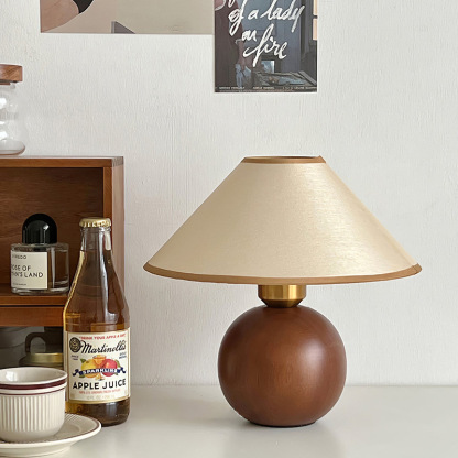 Japanese retro table lamp bedroom lamp bedside solid wood small table lamp-labpiecesign