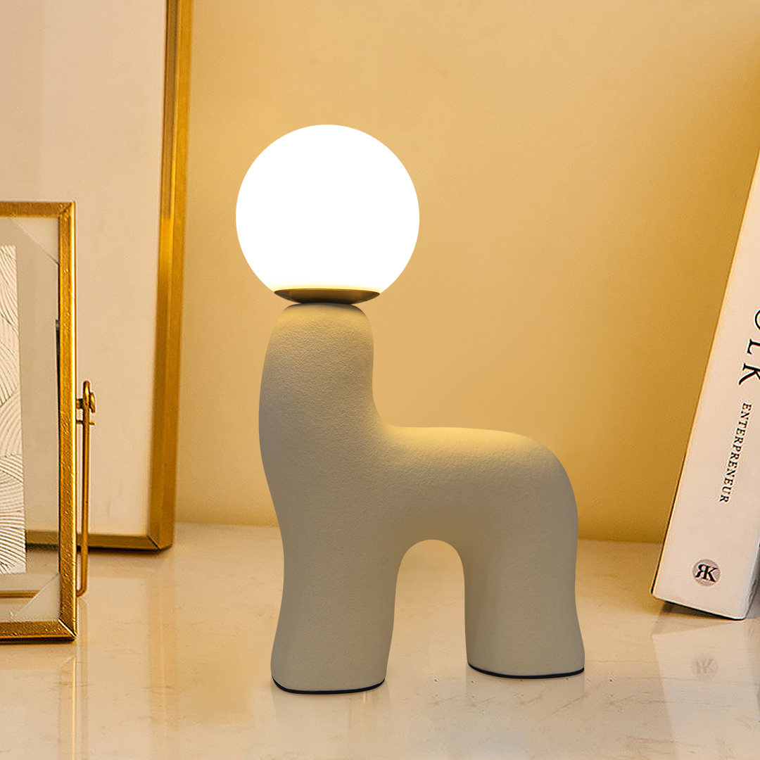 Pony-shaped resin table lamp with three-color dimming