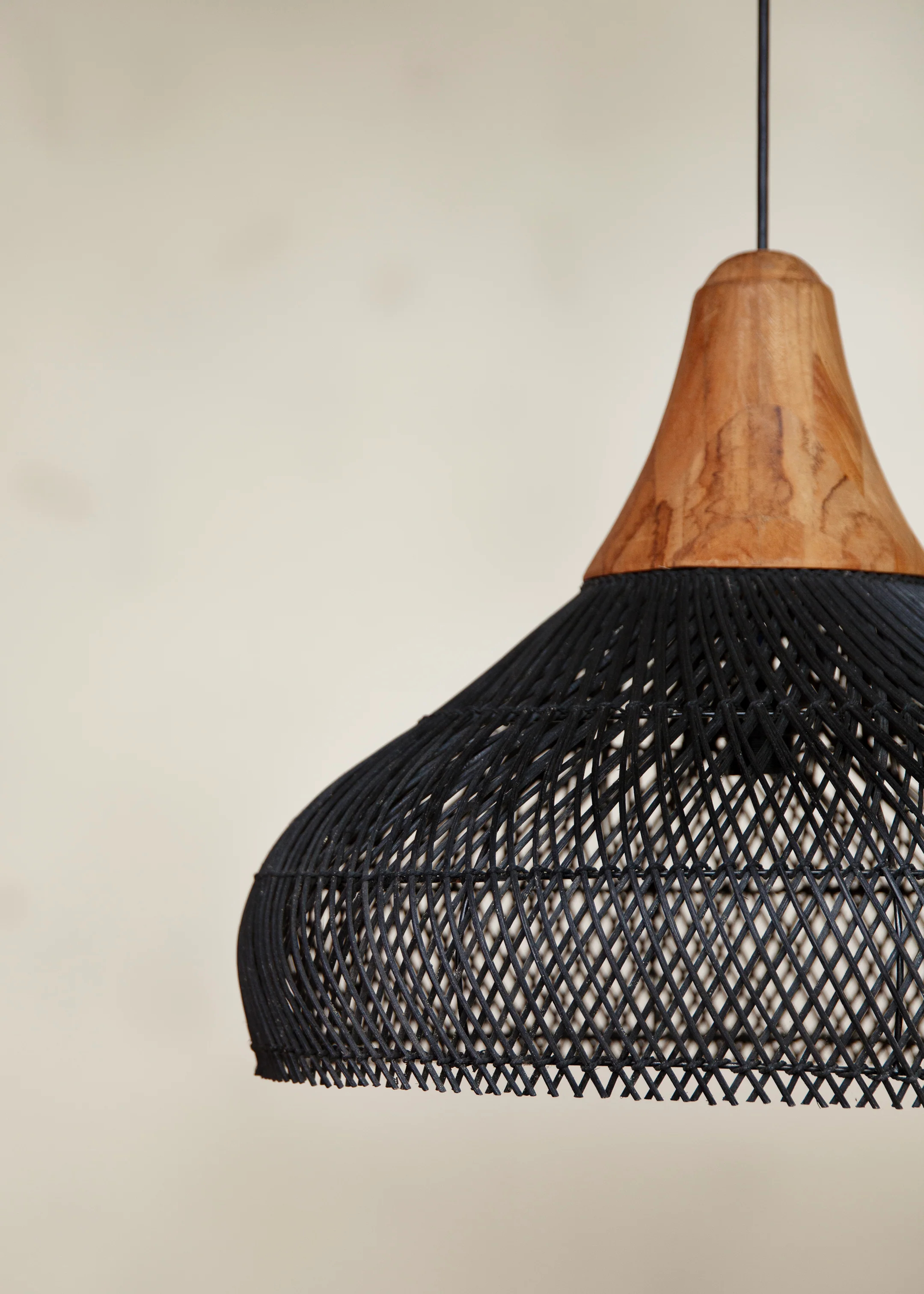 Lakey Pendant