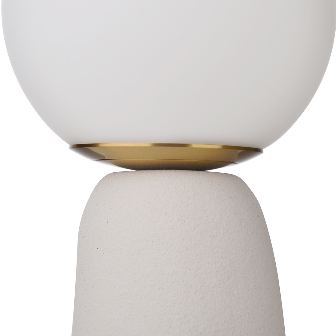 Pony-shaped resin table lamp with three-color dimming-labpiecesign