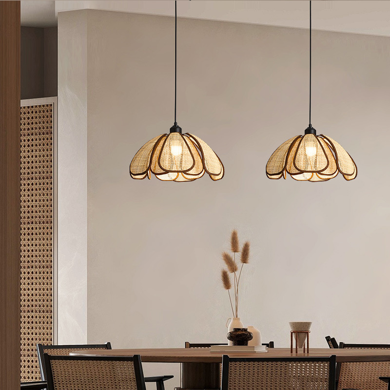 Creative Rattan Petal Pendant Lamp