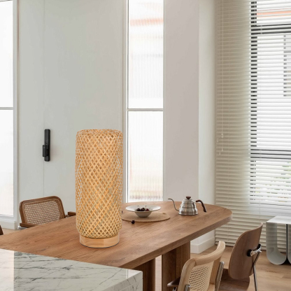 Cylindrical bamboo table lamp for bedroom-labpiecesign