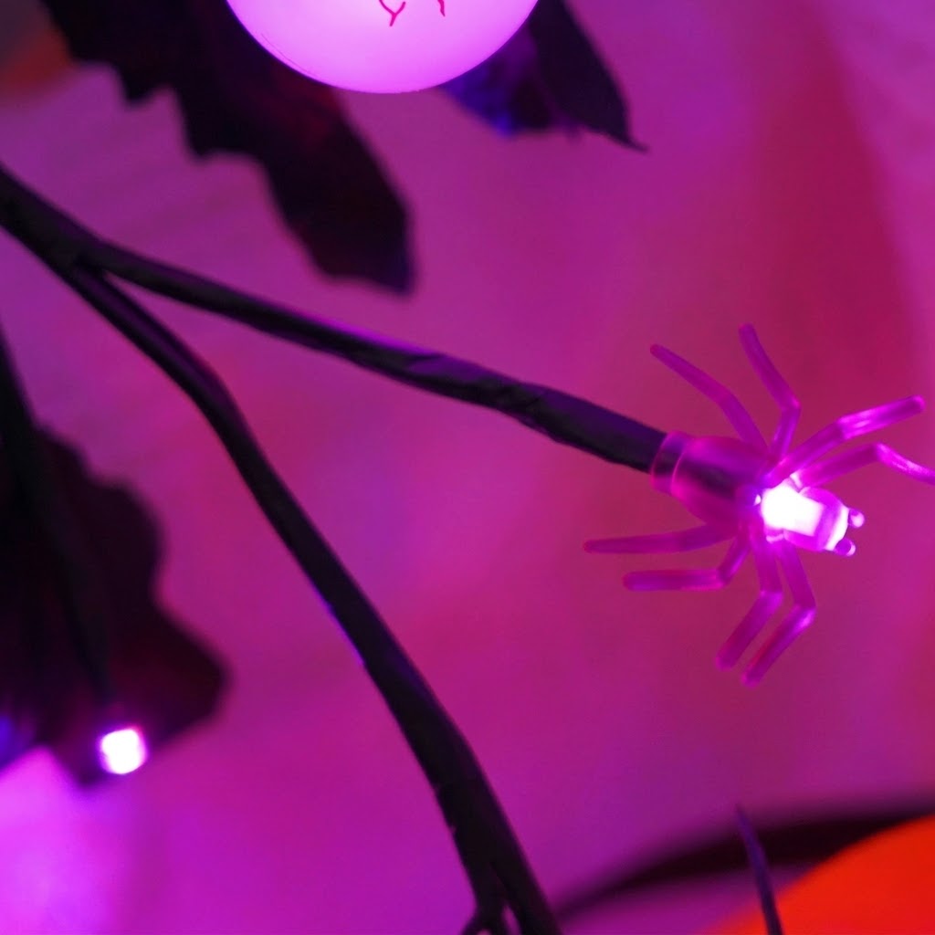 🕷️ Halloween Coral Branch String Lights with Black Maple Leaves