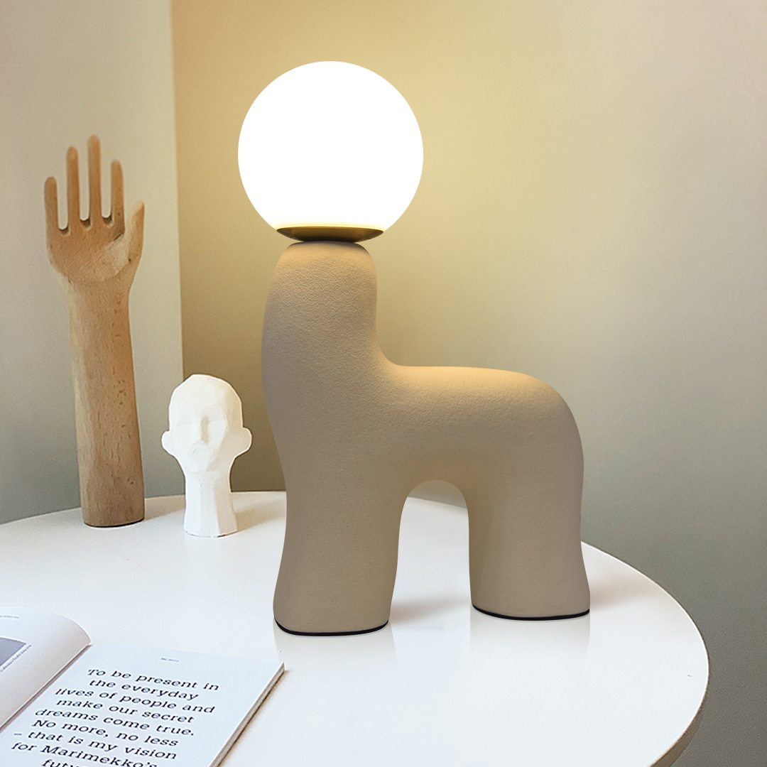Pony-shaped resin table lamp with three-color dimming-labpiecesign