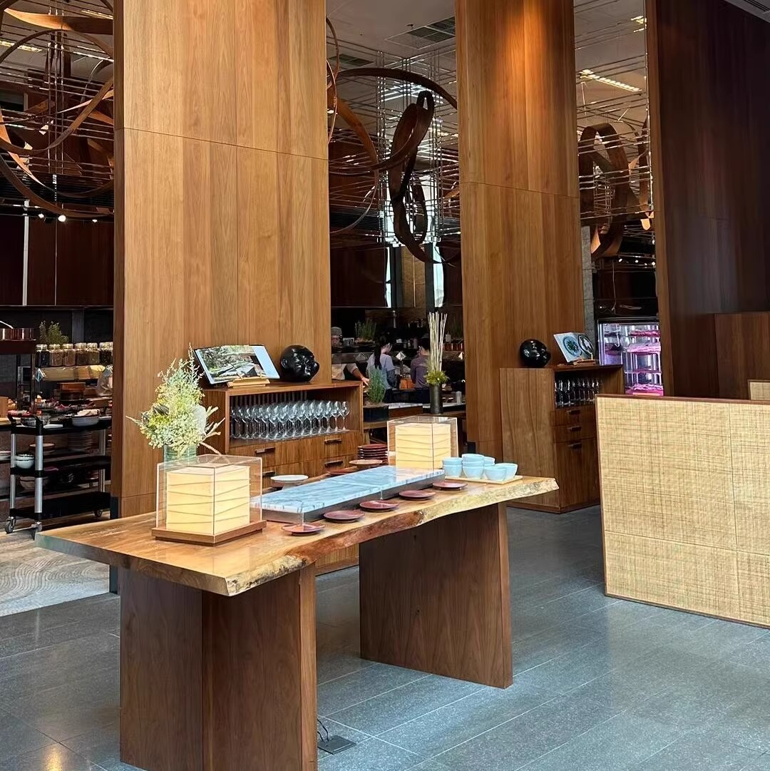 Tokyo ANdAZ Hotel Chi Yutang Designer Table Lamp