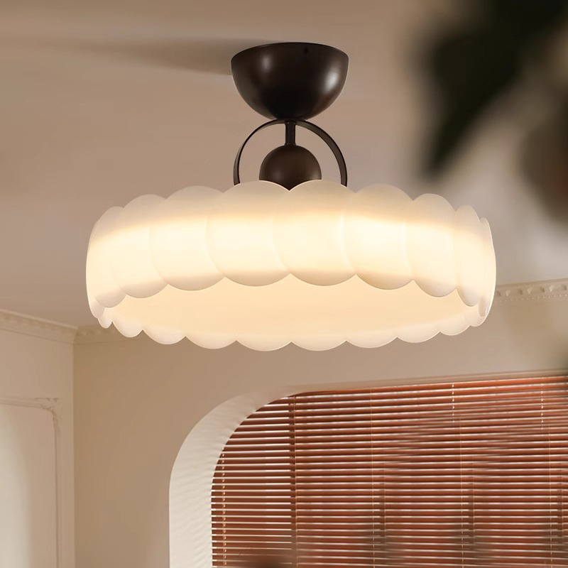 Second-hand cream style master bedroom princess room lamps