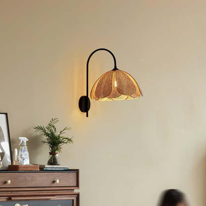 Rattan Petal Wall Lamp 11.8″- 16.1″-labpiecesign