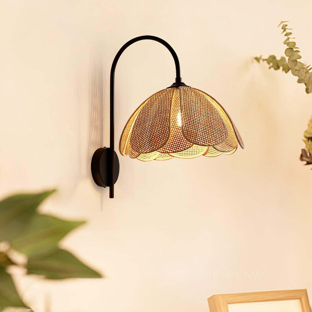 Rattan Petal Wall Lamp 11.8″- 16.1″-labpiecesign