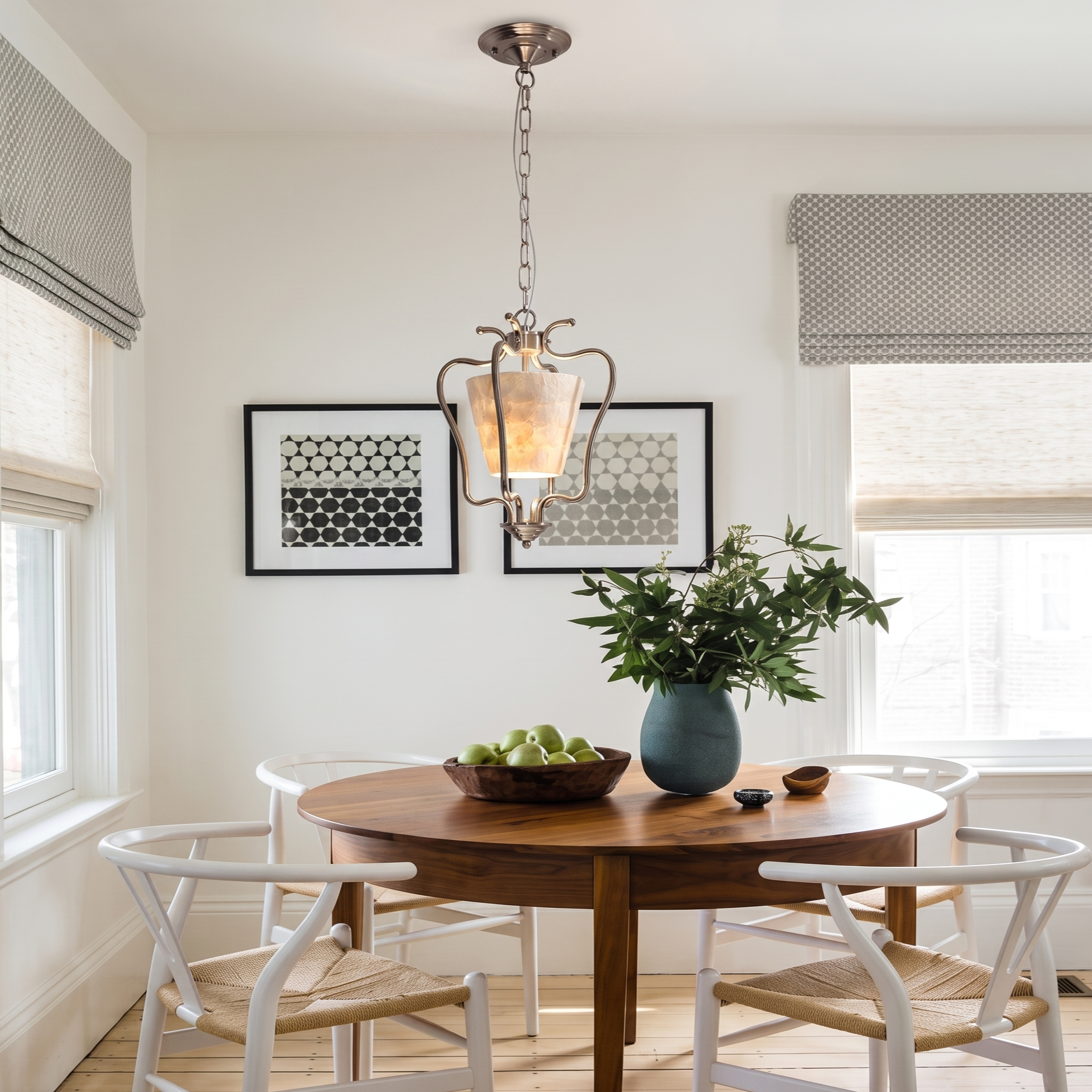 Vintage Lantern Shell Pendant Light Elegant Hanging Ceiling Light for Kitchen Island Dining Room Entryway