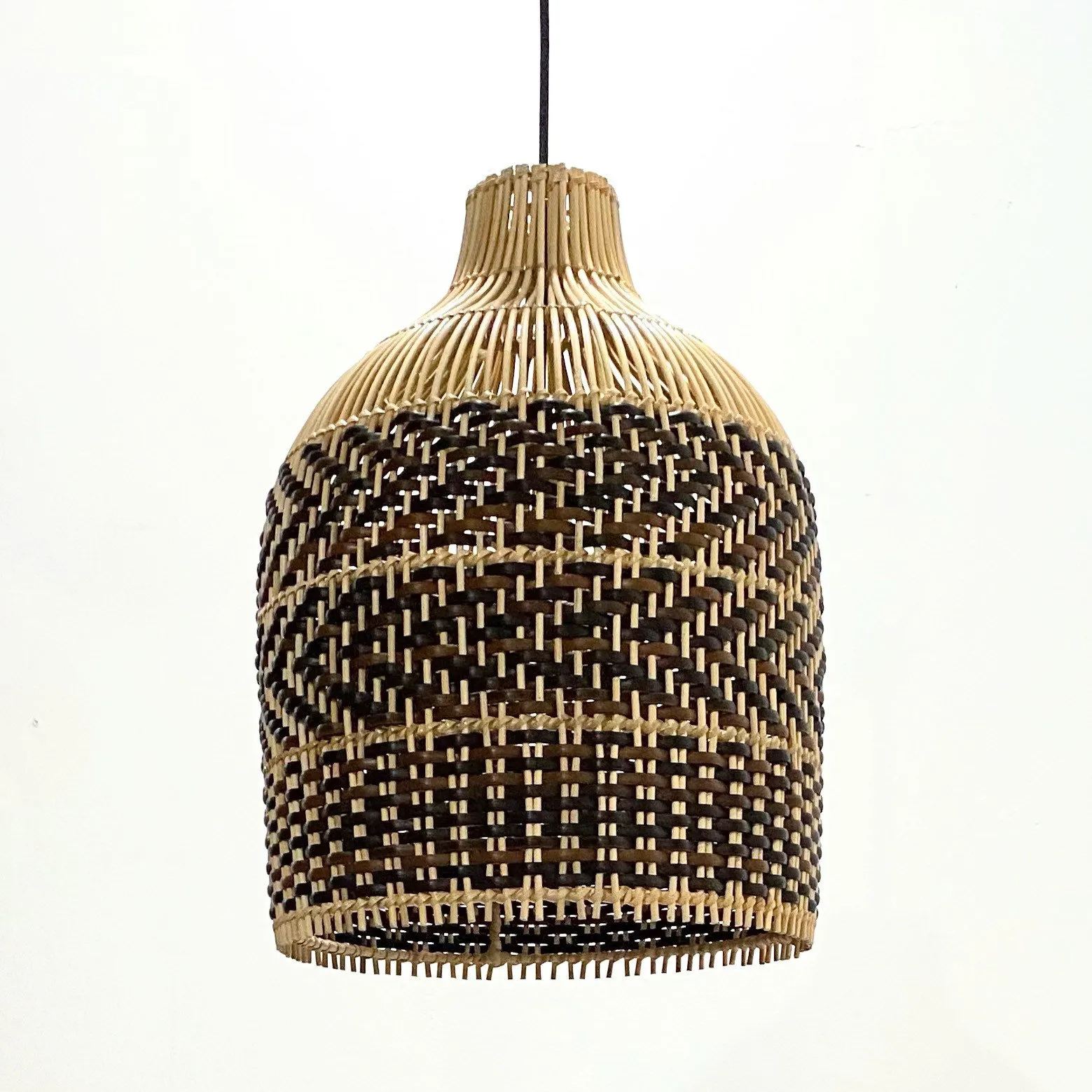 [Copy]Boho Stripes Hand-woven Lampshade Elegant Rattan Pendant Light