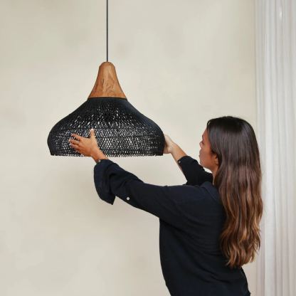 Lakey Pendant / Natural