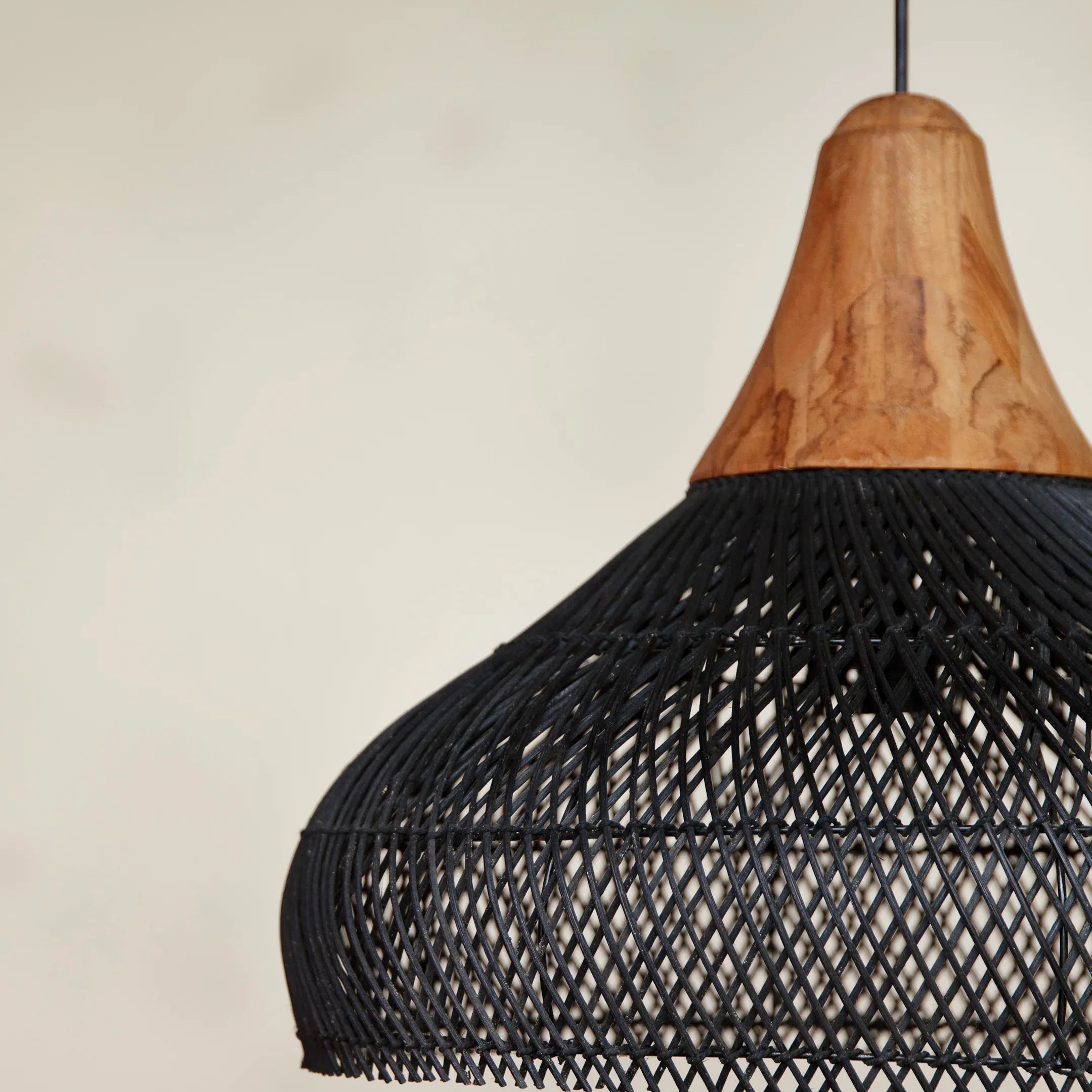 Lakey Pendant / Natural
