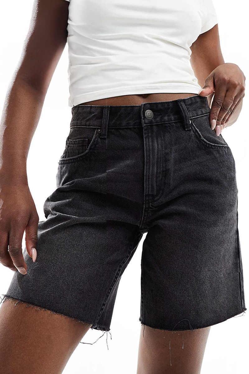 Classy Mid-Rise Tassel Hem Baggy Denim Shorts