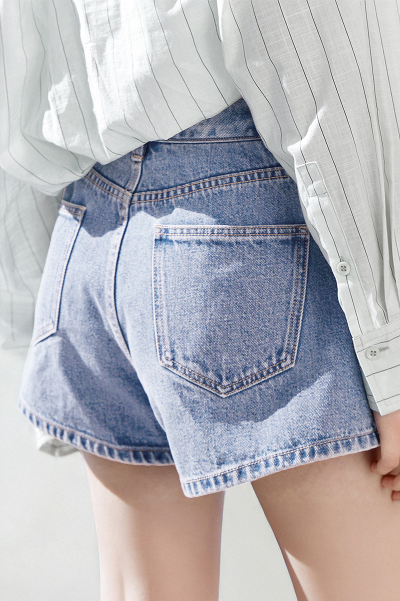 Classy Mid-Rise Asymmetric Button Denim Skorts