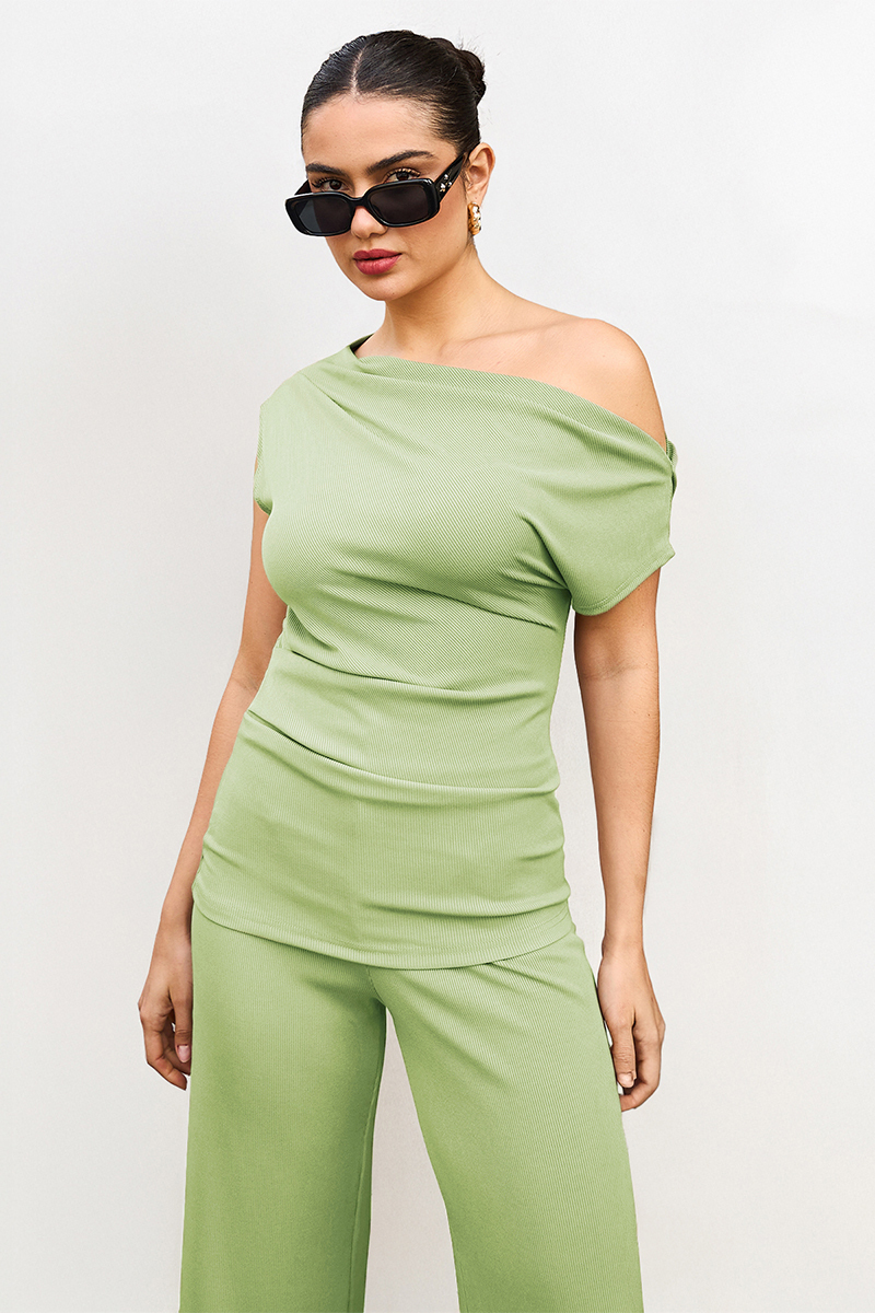 Leisure Solid Sloping-Shoulder Slim Top & Wide-Leg Trousers Co-ord