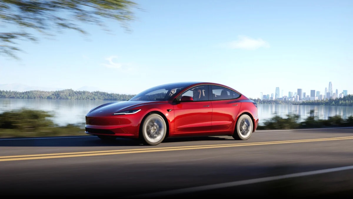 Une version plus survoltée de la Tesla Model 3 Highland serait en  préparation