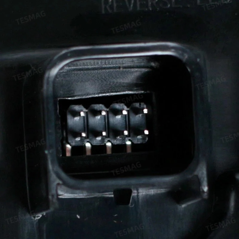 Rear Fog Light for Tesla Model Y Juniper 2025+（ OEM 1906107-00-B / 1906108-00-B）