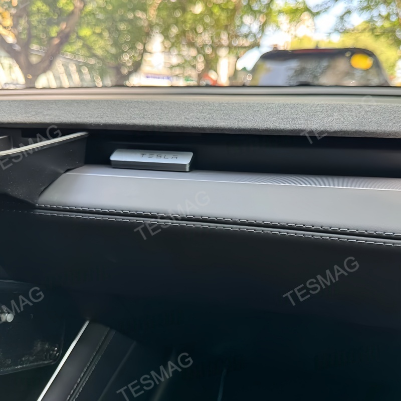 Dashboard Air Vent Aroma Diffuser for Tesla Model 3 Highland/Model Y Juniper