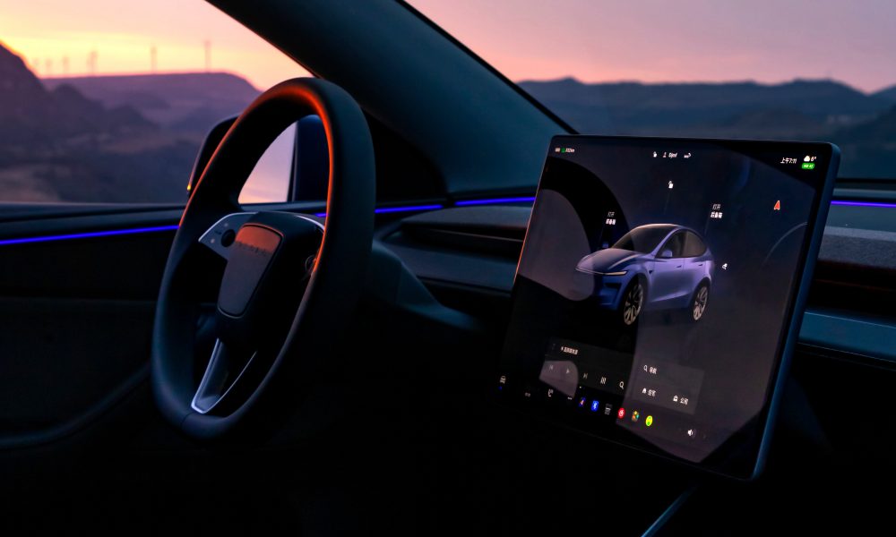Grok llega a los Tesla: qué puede hacer la IA de SpaceXAI dentro del auto