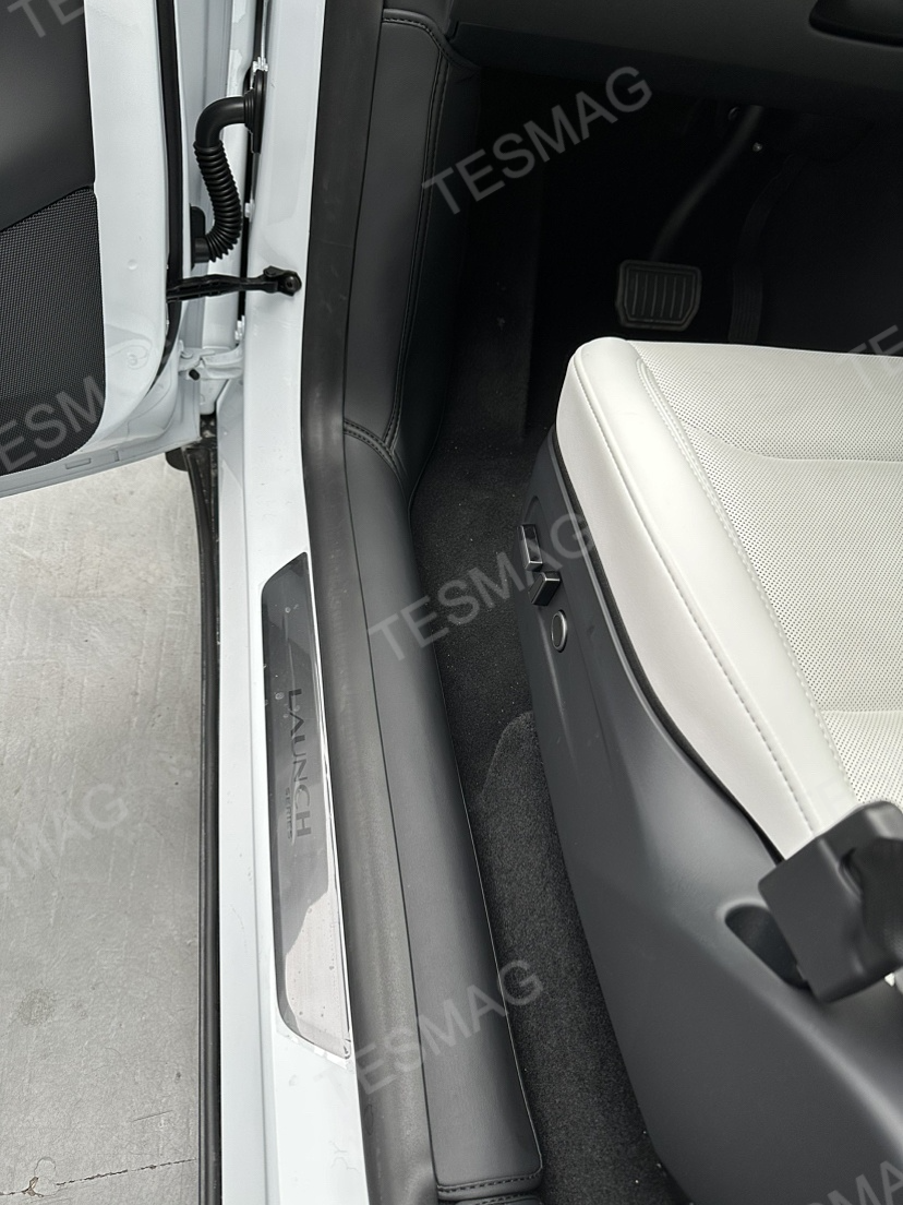Napa Leather Front and Rear Door Sill Protector for Tesla Model Y Juniper 2025+