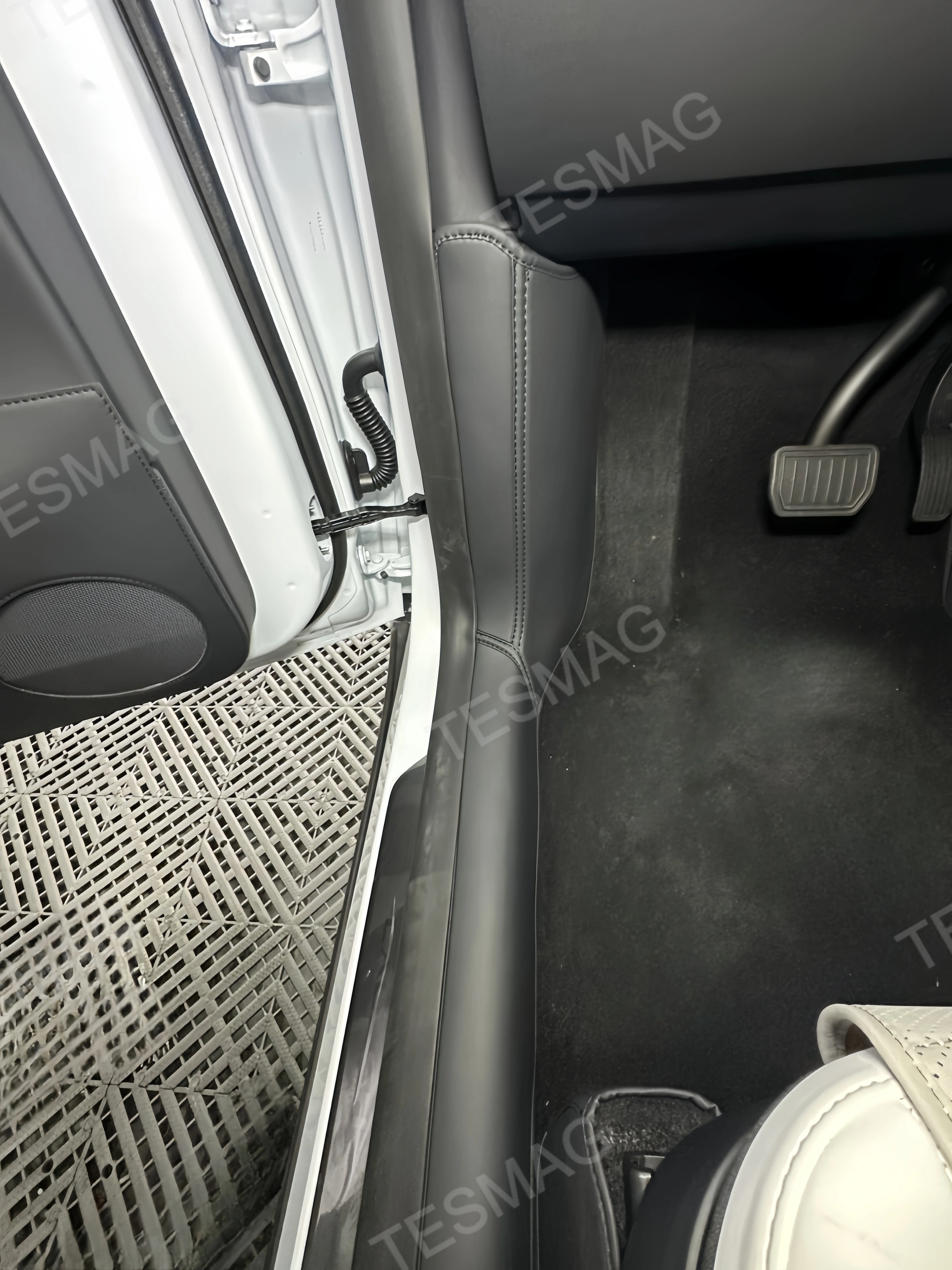 Napa Leather Front and Rear Door Sill Protector for Tesla Model Y Juniper 2025+