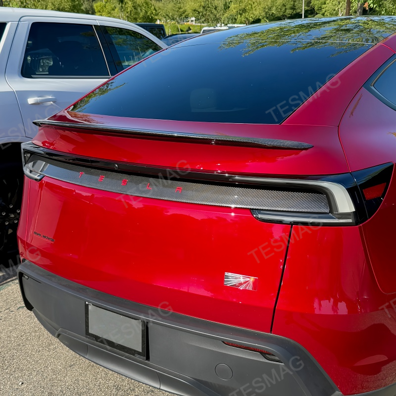 Real Carbon Fiber Tailgate Trim Strip for 2025+Tesla Model Y Juniper