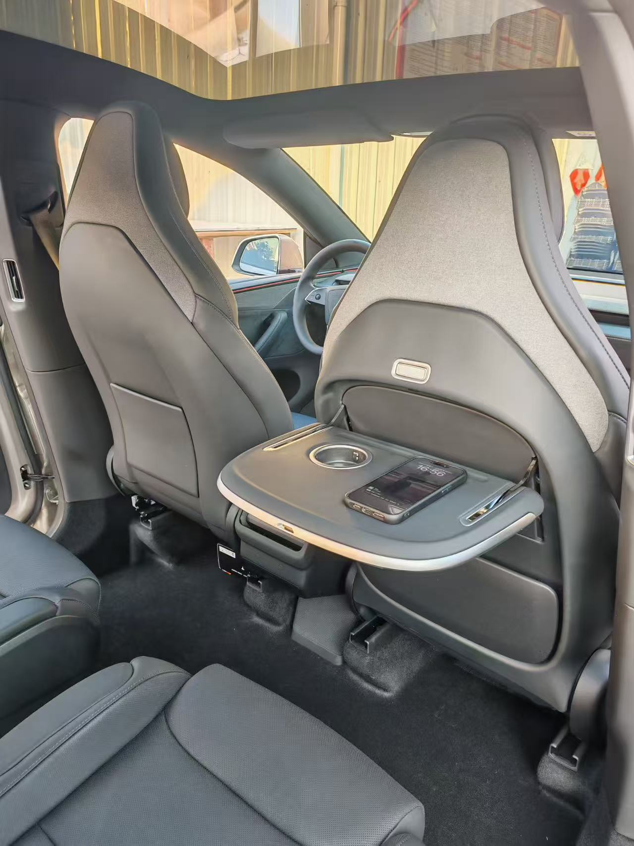 Seatback Foldable Table with Wireless Charging for Tesla Model 3/Y