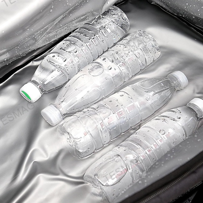 Storage Bag for the Front Trunk of a Tesla Cybertruck