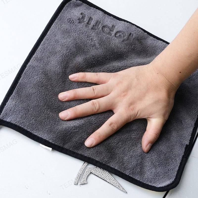 Tesla Model 3/Y diamond-encrusted badge patch