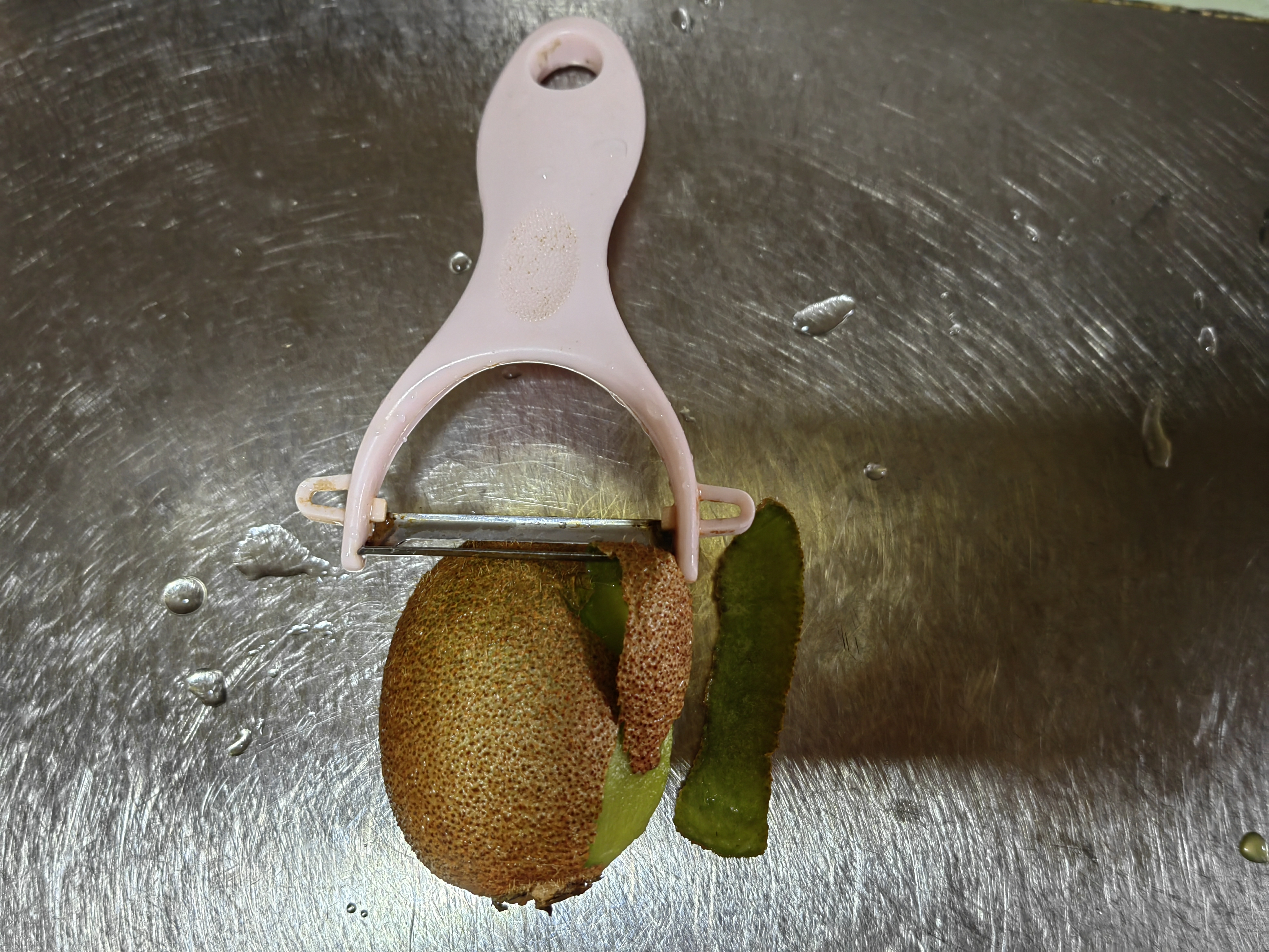 2 Ways to Peel and Cut Kiwi Fruit