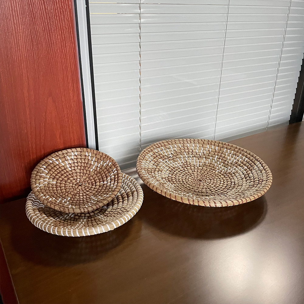 Set of 6 Boho Hand Woven Rattan Hanging Decor Decorative Wall Basket -  Round Flat Wicker Baskets for Home Living Room Housewarming Gift
