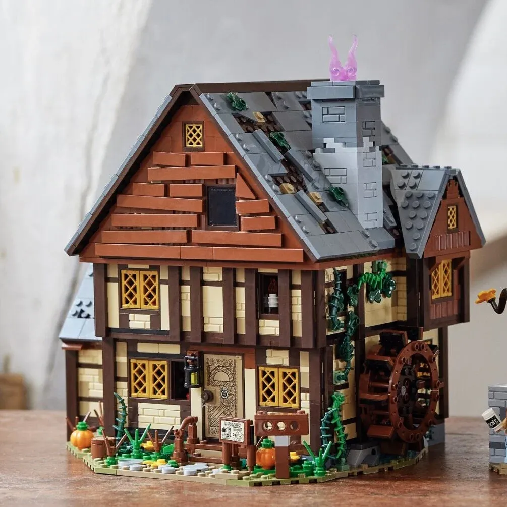 MOC 21341 Halloween Hocus Pocused Witch Sanderson Sister's Cottage House Building Blocks Set Bricks Toy For Children Gifts
