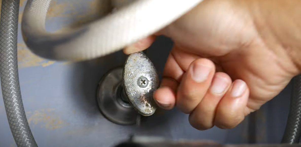 How To Remove Kitchen Faucet Without Basin Wrench? MONDAWE